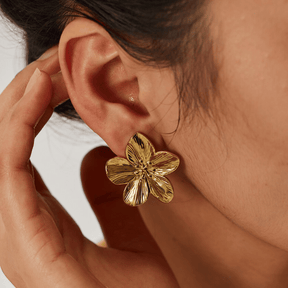 Brincos Florescer Banhados em Ouro 18k