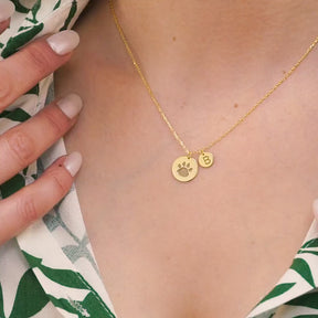 Colar Patinha Life & Inicial | Colar + Pingente Banhado em Ouro 18k [Personalização Grátis]
